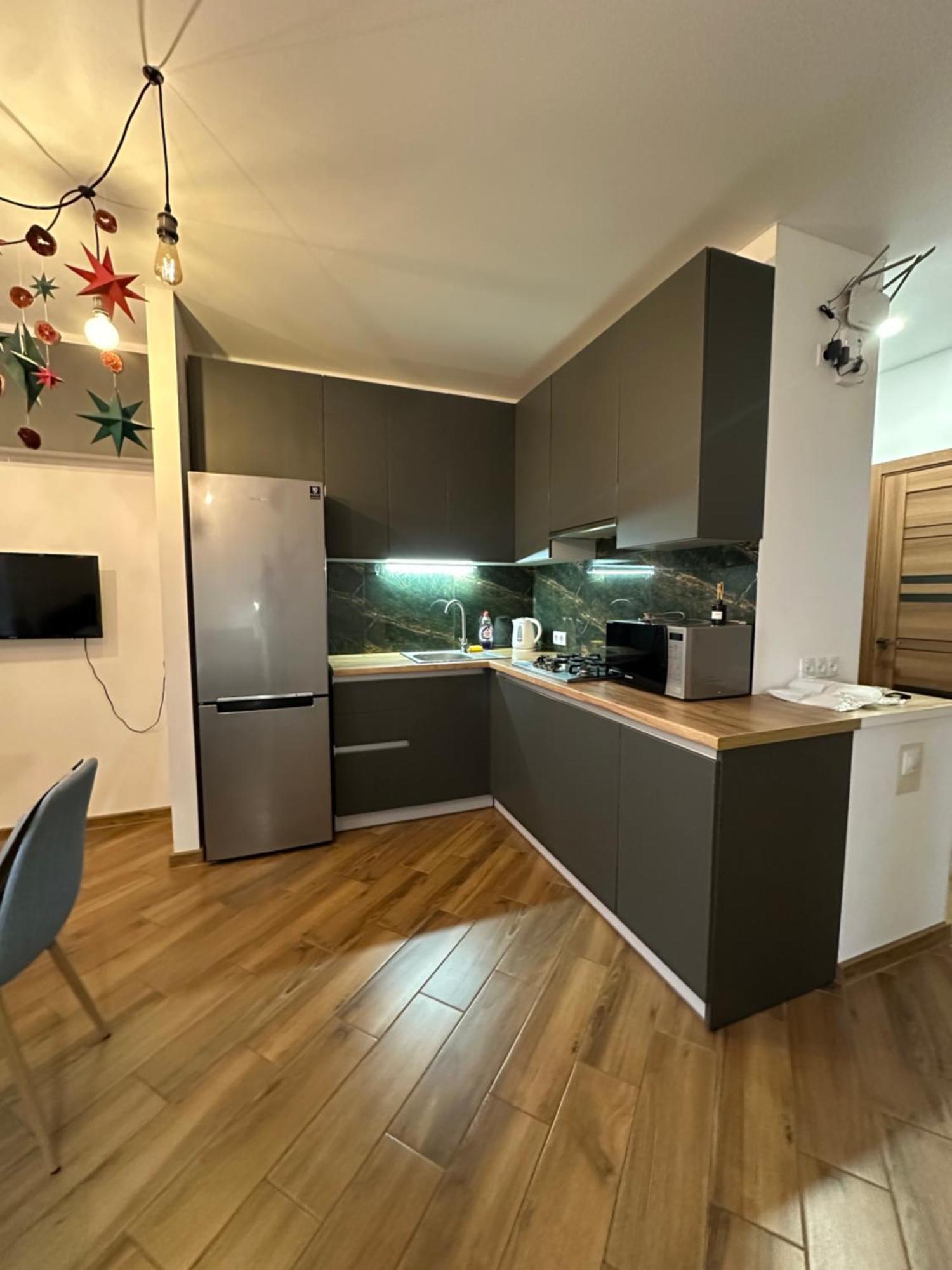 Avalon On Lypynskogo Street Apartment Lviv Ngoại thất bức ảnh