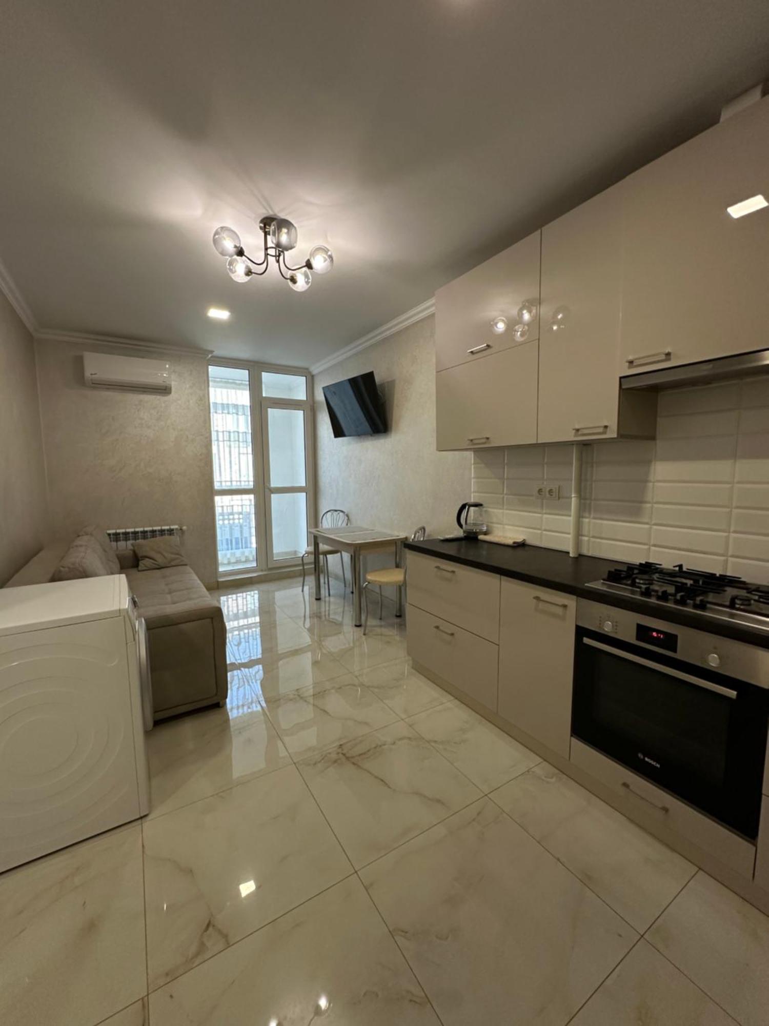 Avalon On Lypynskogo Street Apartment Lviv Ngoại thất bức ảnh